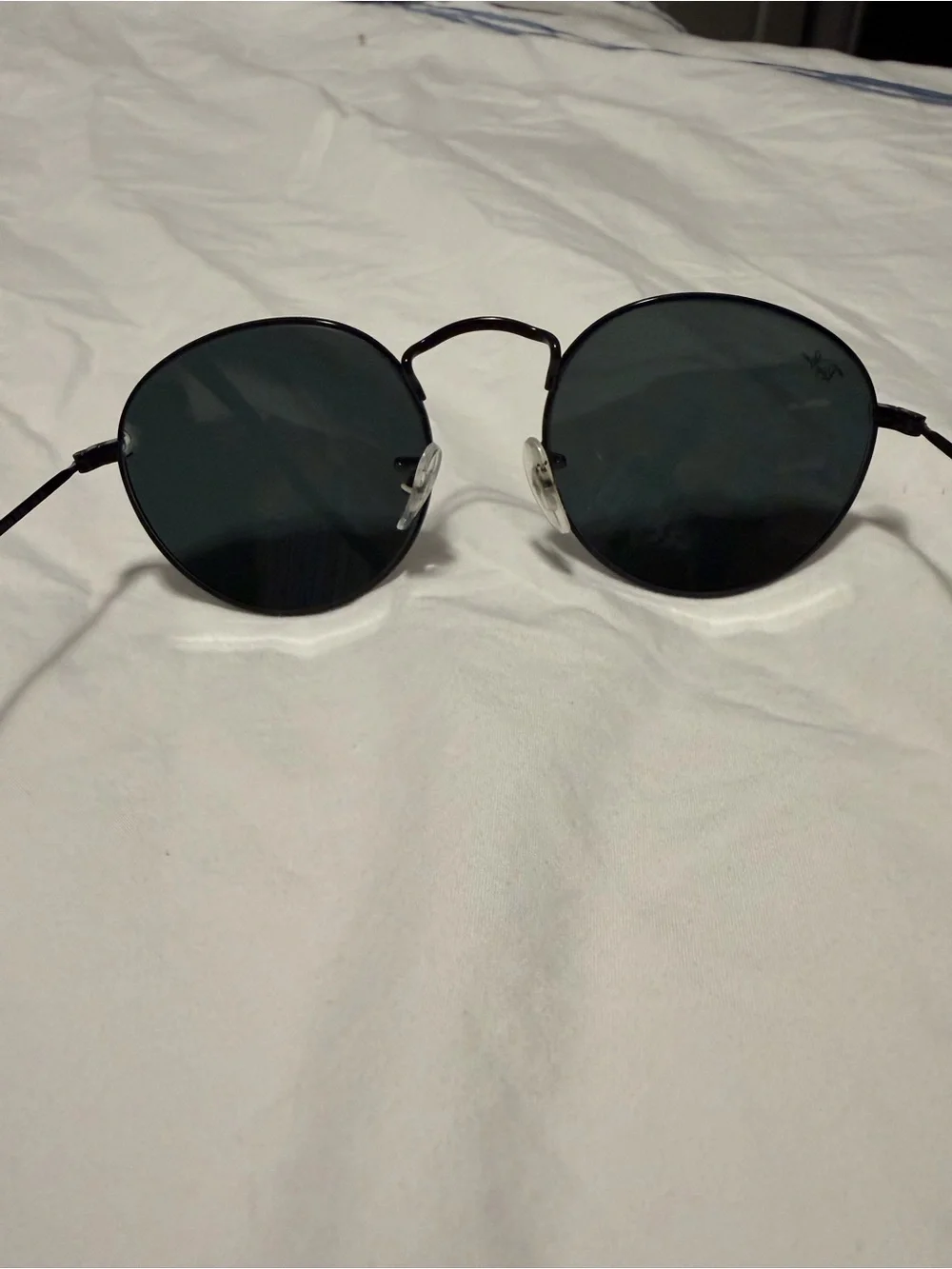 Ray-Ban Round Metal Sunglasses in Black